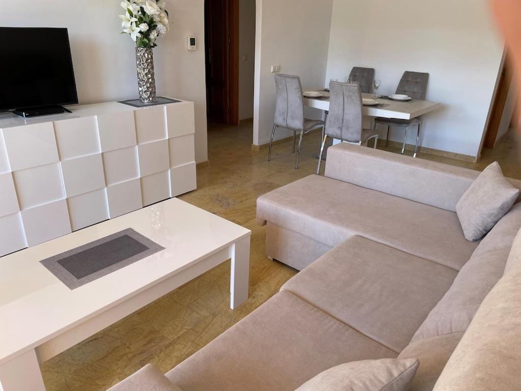 A Stunning 2 Bedroom Apartment 5 Min Walk To The Beautiful Beaches Of Vera Playa Playas de Vera Exterior photo